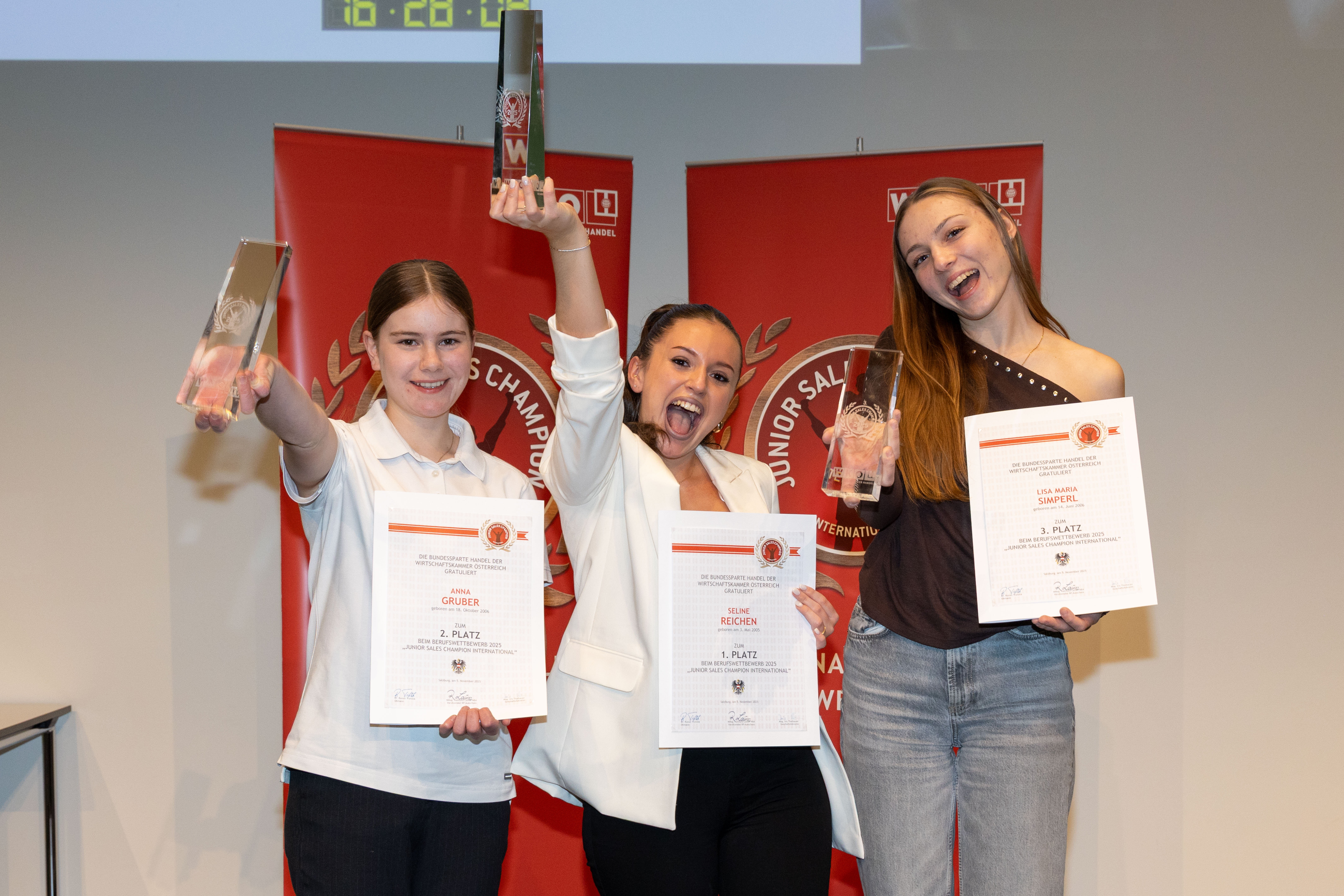 Sieg für die Schweiz an den Meisterschaften "Junior Sales Champion International" vom 05.11.2025 in Salzburg
